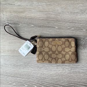 Coach wristlet brand new never used.